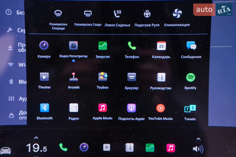 Ліфтбек Tesla Model S 2020 в Києві