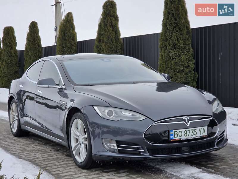 Лифтбек Tesla Model S 2014 в Тернополе фото 7 Лифтбек Tesla Model S 2014 в Тернополе