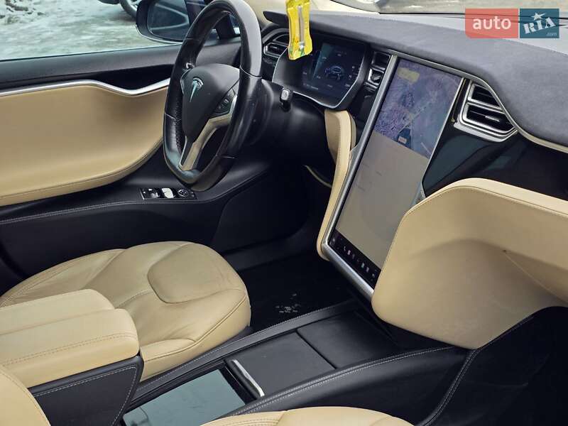 Лифтбек Tesla Model S 2014 в Тернополе