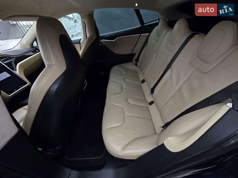 Лифтбек Tesla Model S 2014 в Тернополе