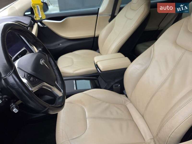 Лифтбек Tesla Model S 2014 в Тернополе