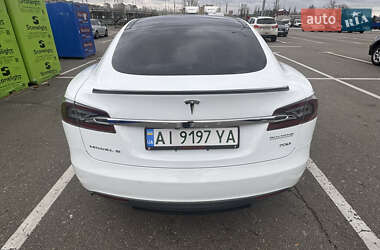 Лифтбек Tesla Model S 2015 в Киеве