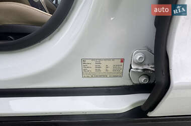 Лифтбек Tesla Model S 2015 в Киеве