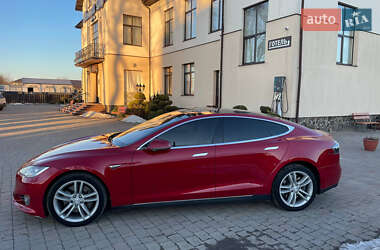 Лифтбек Tesla Model S 2015 в Стрые