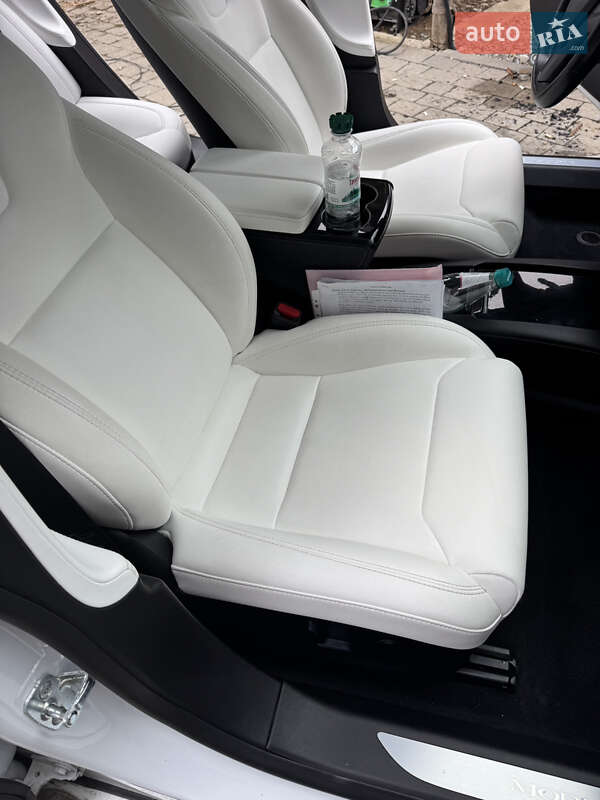 Лифтбек Tesla Model S 2019 в Ивано-Франковске