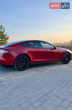 Лифтбек Tesla Model S 2014 в Львове