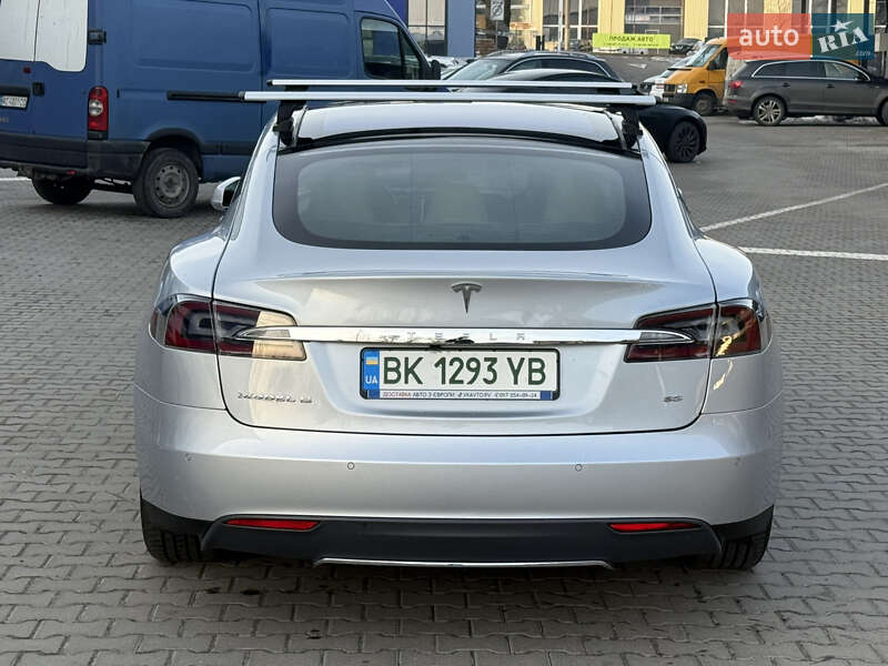 Лифтбек Tesla Model S 2014 в Ровно