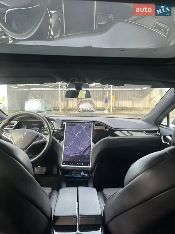 Tesla Model S 2018 VIN 5YJSA7E22JF235382 фото оголошення 13 з 28