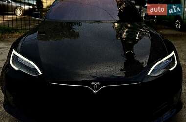 Лифтбек Tesla Model S 2017 в Новомосковске