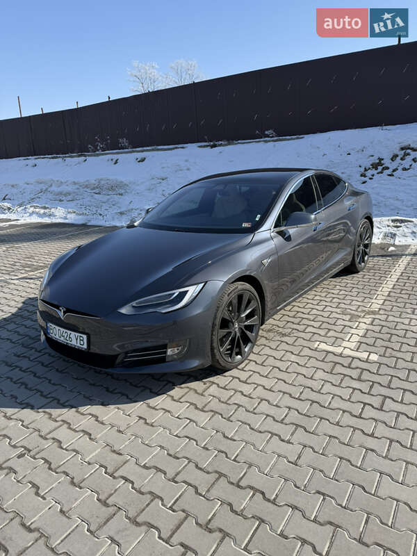 Ліфтбек Tesla Model S 2019 в Тернополі