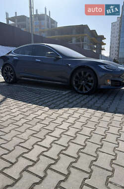 Ліфтбек Tesla Model S 2019 в Тернополі