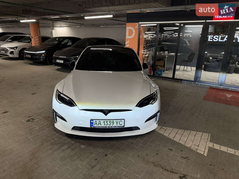 Лифтбек Tesla Model S 2021 в Киеве