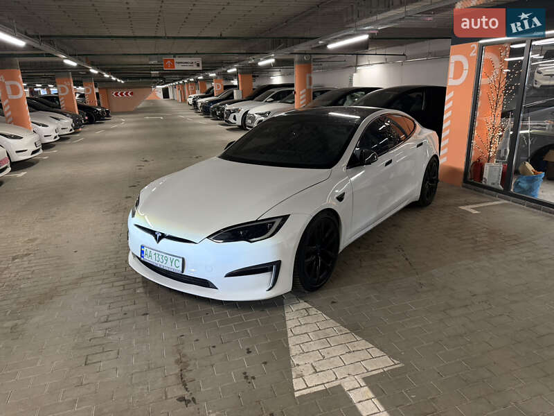 Лифтбек Tesla Model S 2021 в Киеве