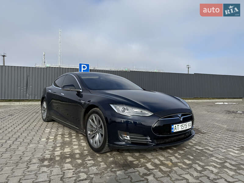 Tesla Model S 2013