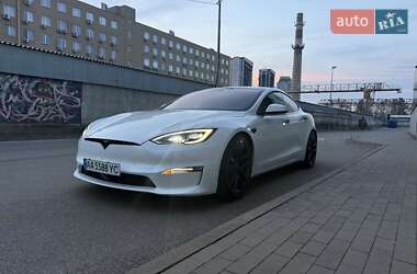 Лифтбек Tesla Model S 2021 в Киеве