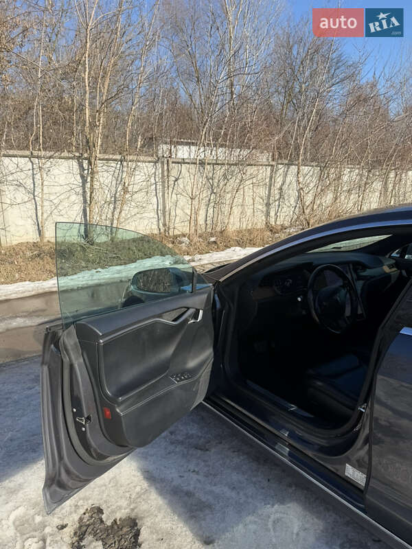 Ліфтбек Tesla Model S 2020 в Києві