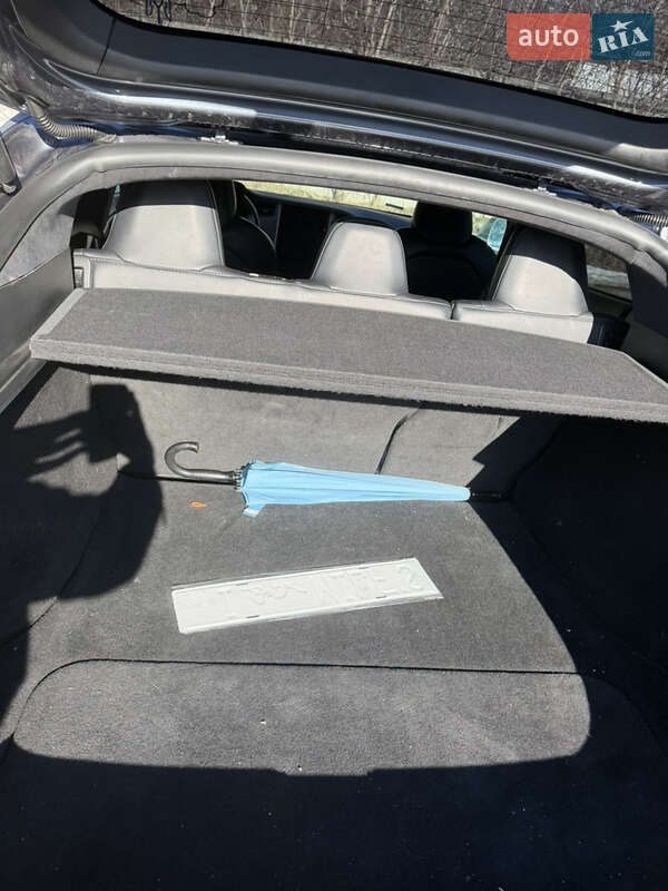 Ліфтбек Tesla Model S 2020 в Києві