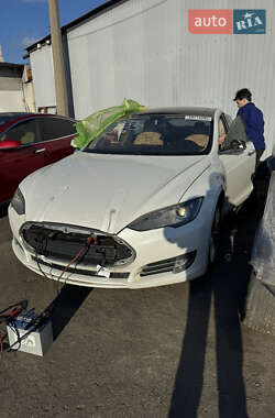 Лифтбек Tesla Model S 2014 в Киеве