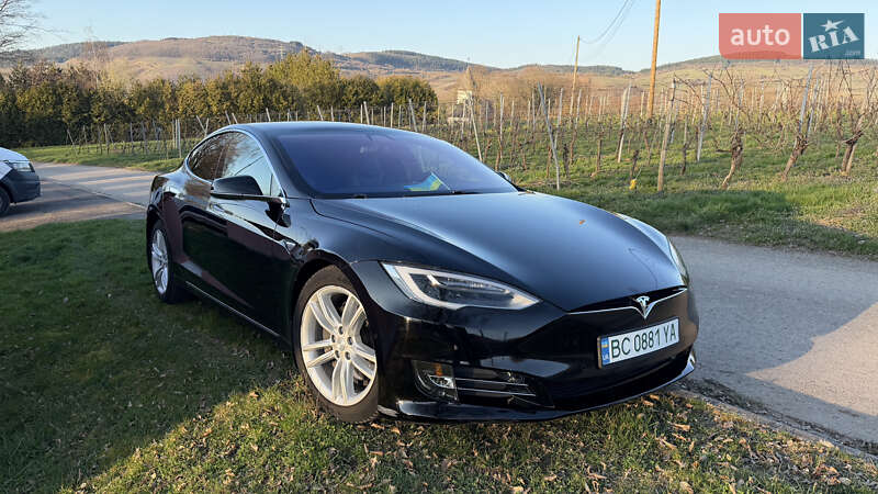 Ліфтбек Tesla Model S 2017 в Харкові