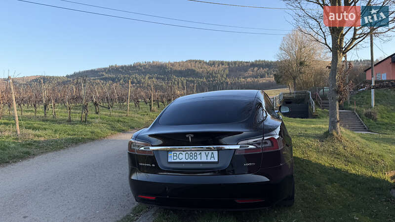 Ліфтбек Tesla Model S 2017 в Харкові