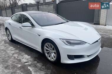 Лифтбек Tesla Model S 2017 в Киеве
