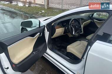 Лифтбек Tesla Model S 2017 в Киеве
