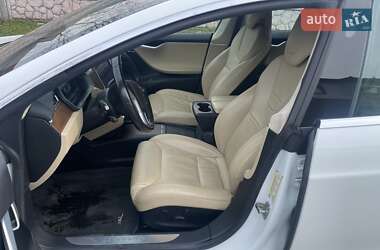 Лифтбек Tesla Model S 2017 в Киеве