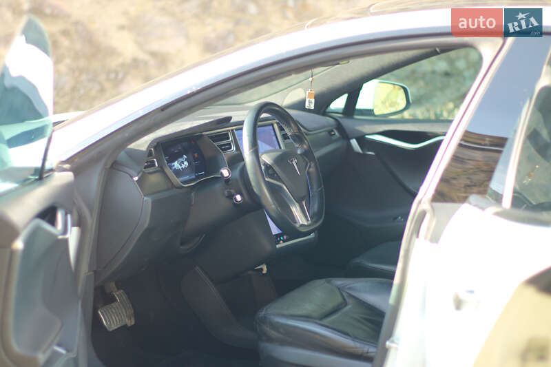 Ліфтбек Tesla Model S 2014 в Мукачевому