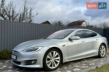 Лифтбек Tesla Model S 2017 в Каменском