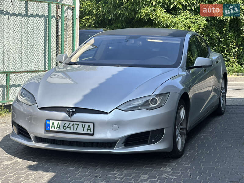 Лифтбек Tesla Model S 2013 в Киеве