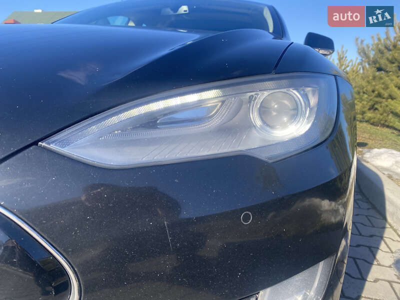 Лифтбек Tesla Model S 2015 в Луцке фото 4 Лифтбек Tesla Model S 2015 в Луцке