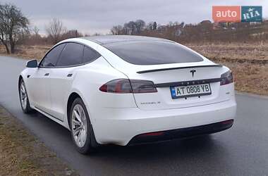Лифтбек Tesla Model S 2018 в Львове
