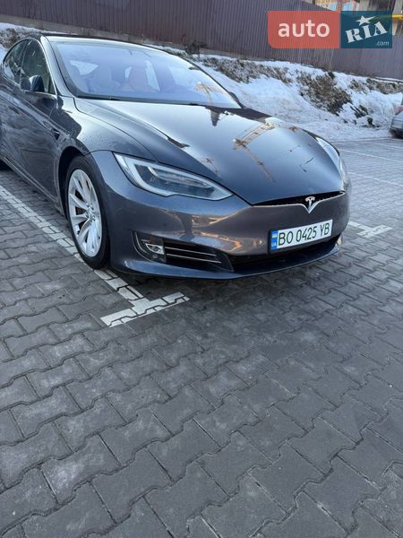Ліфтбек Tesla Model S 2017 в Тернополі