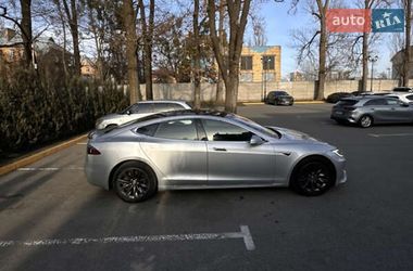 Лифтбек Tesla Model S 2018 в Львове