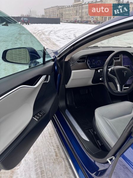 Ліфтбек Tesla Model S 2015 в Харкові