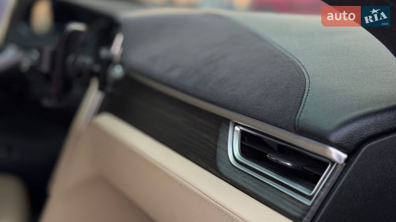 Лифтбек Tesla Model S 2014 в Ивано-Франковске