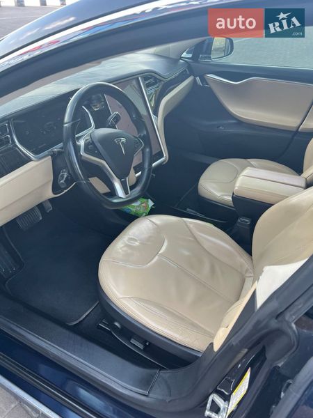 Лифтбек Tesla Model S 2013 в Ирпене