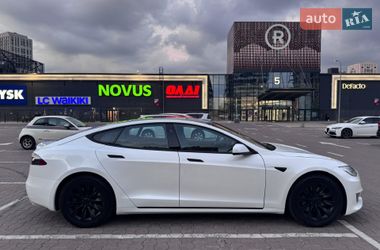Лифтбек Tesla Model S 2018 в Киеве