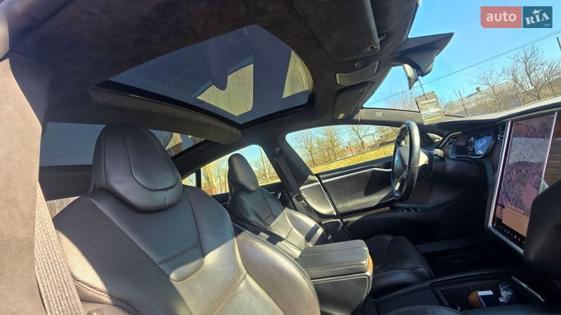 Ліфтбек Tesla Model S 2016 в Луцьку