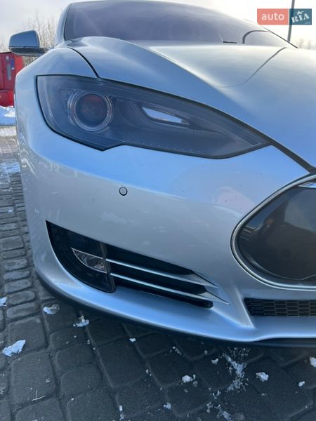 Лифтбек Tesla Model S 2013 в Львове