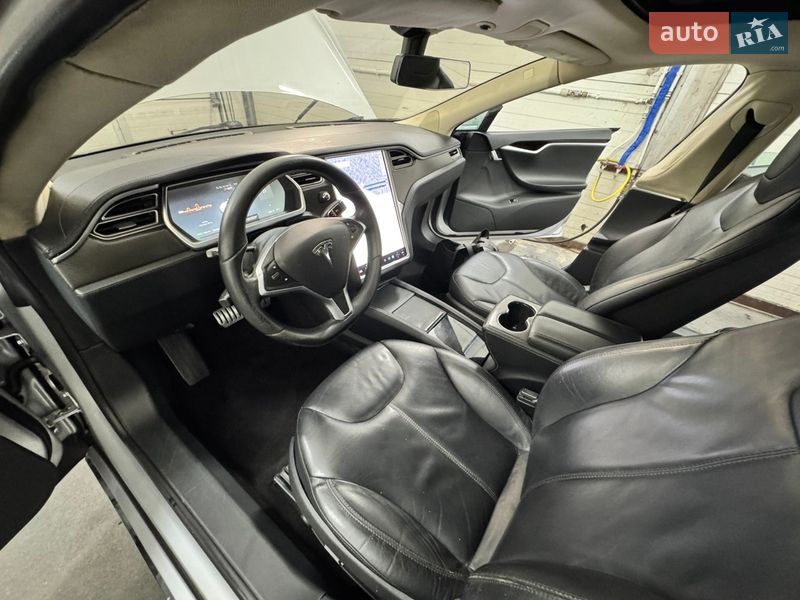 Ліфтбек Tesla Model S 2014 в Луцьку