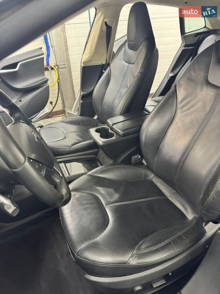 Ліфтбек Tesla Model S 2014 в Луцьку