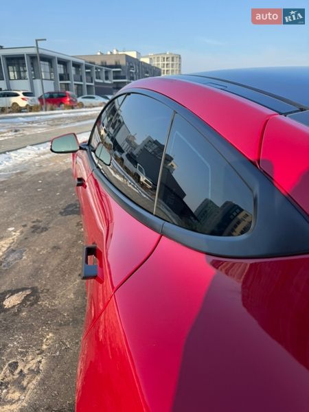 Ліфтбек Tesla Model S 2014 в Черкасах фото 16 Ліфтбек Tesla Model S 2014 в Черкасах