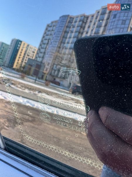 Ліфтбек Tesla Model S 2014 в Черкасах фото 45 Ліфтбек Tesla Model S 2014 в Черкасах