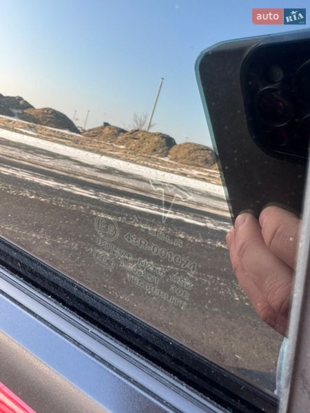 Ліфтбек Tesla Model S 2014 в Черкасах фото 48 Ліфтбек Tesla Model S 2014 в Черкасах