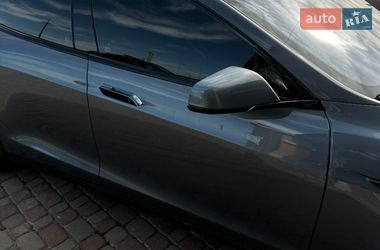 Ліфтбек Tesla Model S 2013 в Львові