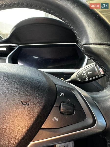 Лифтбек Tesla Model S 2013 в Львове