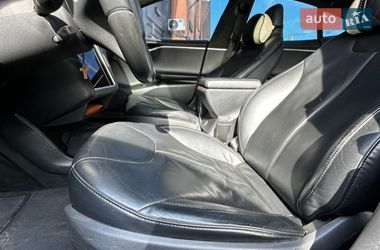 Ліфтбек Tesla Model S 2013 в Львові