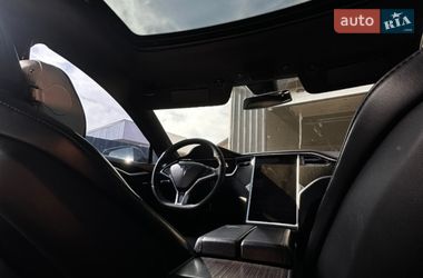 Ліфтбек Tesla Model S 2013 в Львові