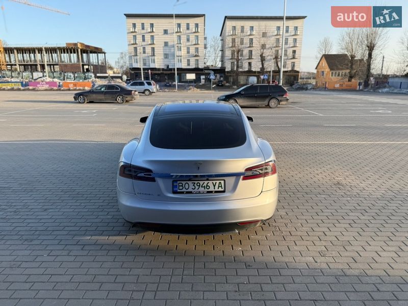 Ліфтбек Tesla Model S 2013 в Тернополі
